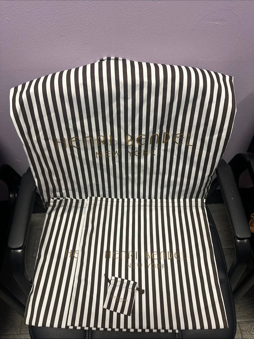henri bendel Black and White Striped Dust Bag Set with Gold Logo